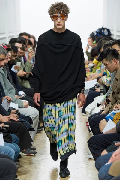 Look 43